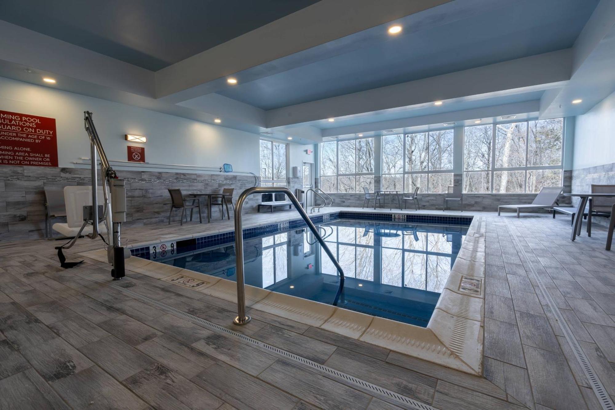 Towneplace Suites By Marriott Clinton Eksteriør bilde